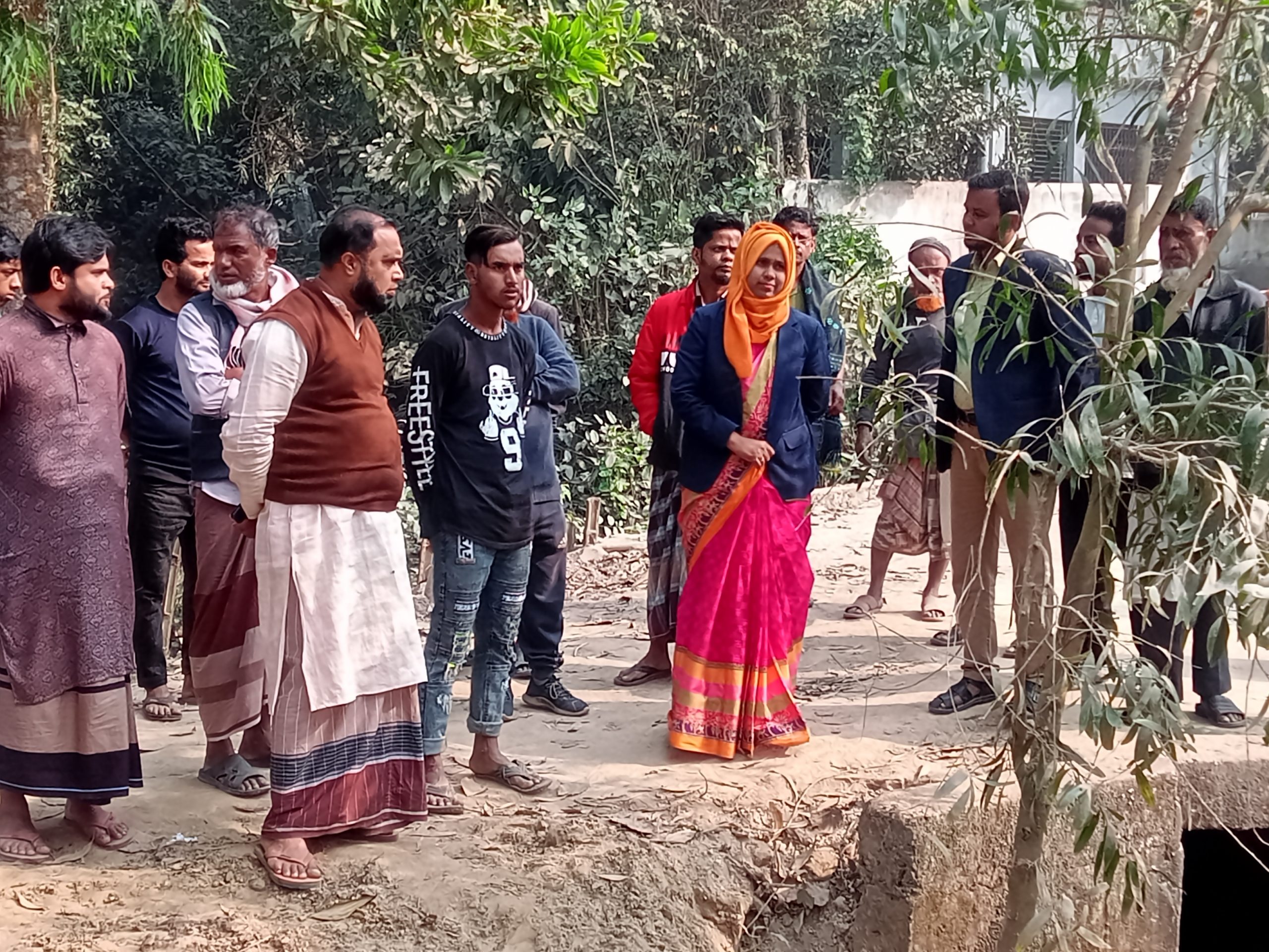 লাখাইয়ে সরকারী খাল দখল করে মাটি ভরাটের কাজ বন্ধ করে দিয়েছে প্রশাসন