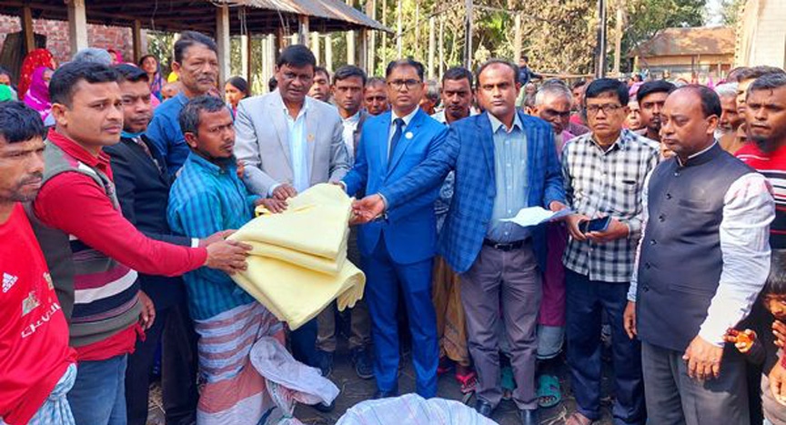 গোবিন্দগঞ্জে অগ্নিকান্ডে ক্ষতিগ্রস্ত  পরিবারের মাঝে সহায়তা প্রদান