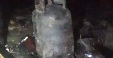 গোবিন্দগঞ্জে সিলিন্ডার পাইপের মাধ্যমে বিস্ফোরণ, পুড়ল বসতবাড়ি 