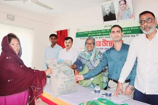 গাইবান্ধায় পাট ও ধান বীজসহ সার বিতরণের উদ্বোধন