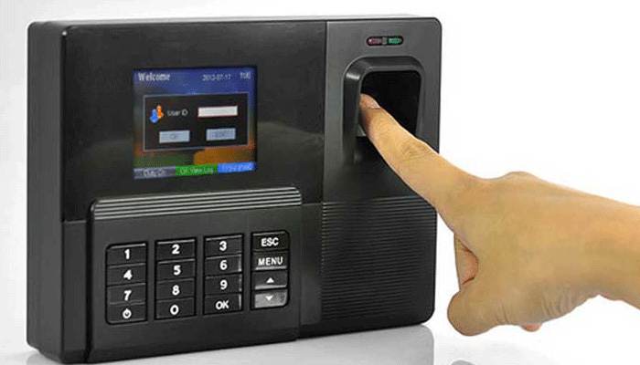 পলাশবাড়ীতে বায়োমেট্রিক হাজিরা মেশিন কাজে আসেনি