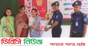 গাইবান্ধায় গরীব অসহায়দের মাঝে পুলিশ নারী কল্যান সমিতির ঈদ সামগ্রী বিতরণ