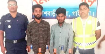 পলাশবাড়ীতে ৭ বোতল বিদেশী মদসহ আটক ২