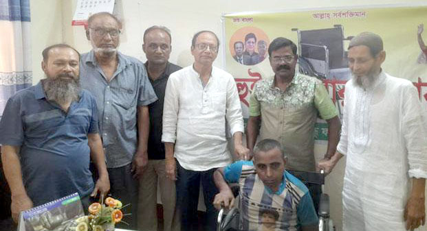 গাইবান্ধায় বঙ্গবন্ধু ফাউন্ডেশনের উদ্যোগে হুইল চেয়ার বিতরণ