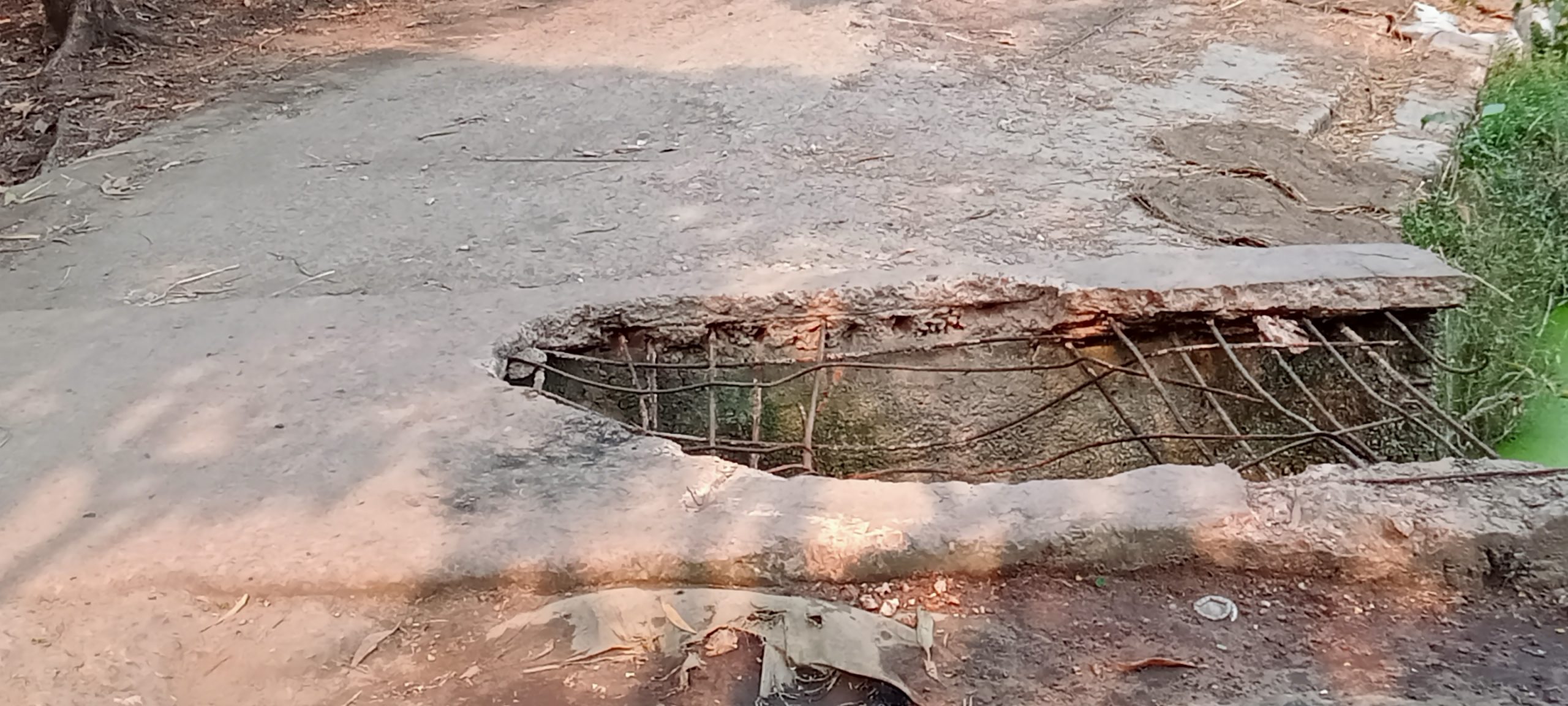 লাখাইয়ে ভাদিকারা চানপাড়া রাস্তার কালভার্ট এখন মরন ফাঁদ