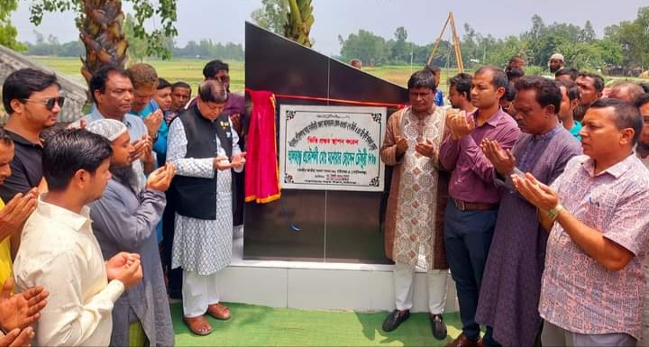 গোবিন্দগঞ্জ-গাইবান্ধা সড়কে শাকদহ সেতুর ভিত্তিপ্রস্তর স্থাপন 