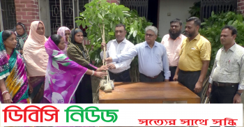 গাইবান্ধায় ফলজ বনজ ঔষধি চারা বিতরণ