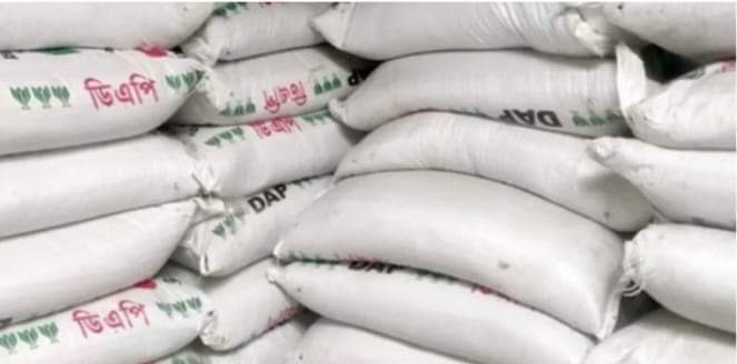 গাইবান্ধায় ১১০ বস্তা সার জব্দ, জরিমানা 