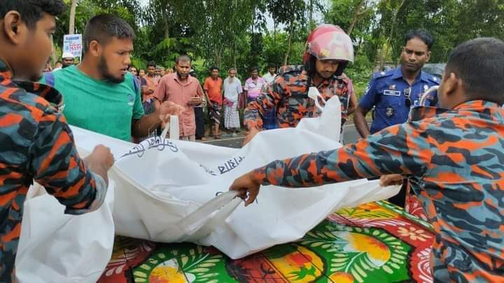 রাজশাহীর মোহনপুরে সড়ক দুর্ঘটনায় নিহত ৩