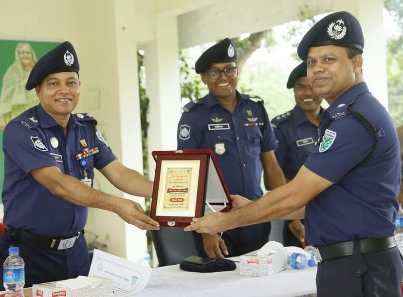 হবিগঞ্জ জেলার শ্রেষ্ট ওসি নির্বাচিত লাখাই থানার মোহাম্মদ নুনু মিয়া