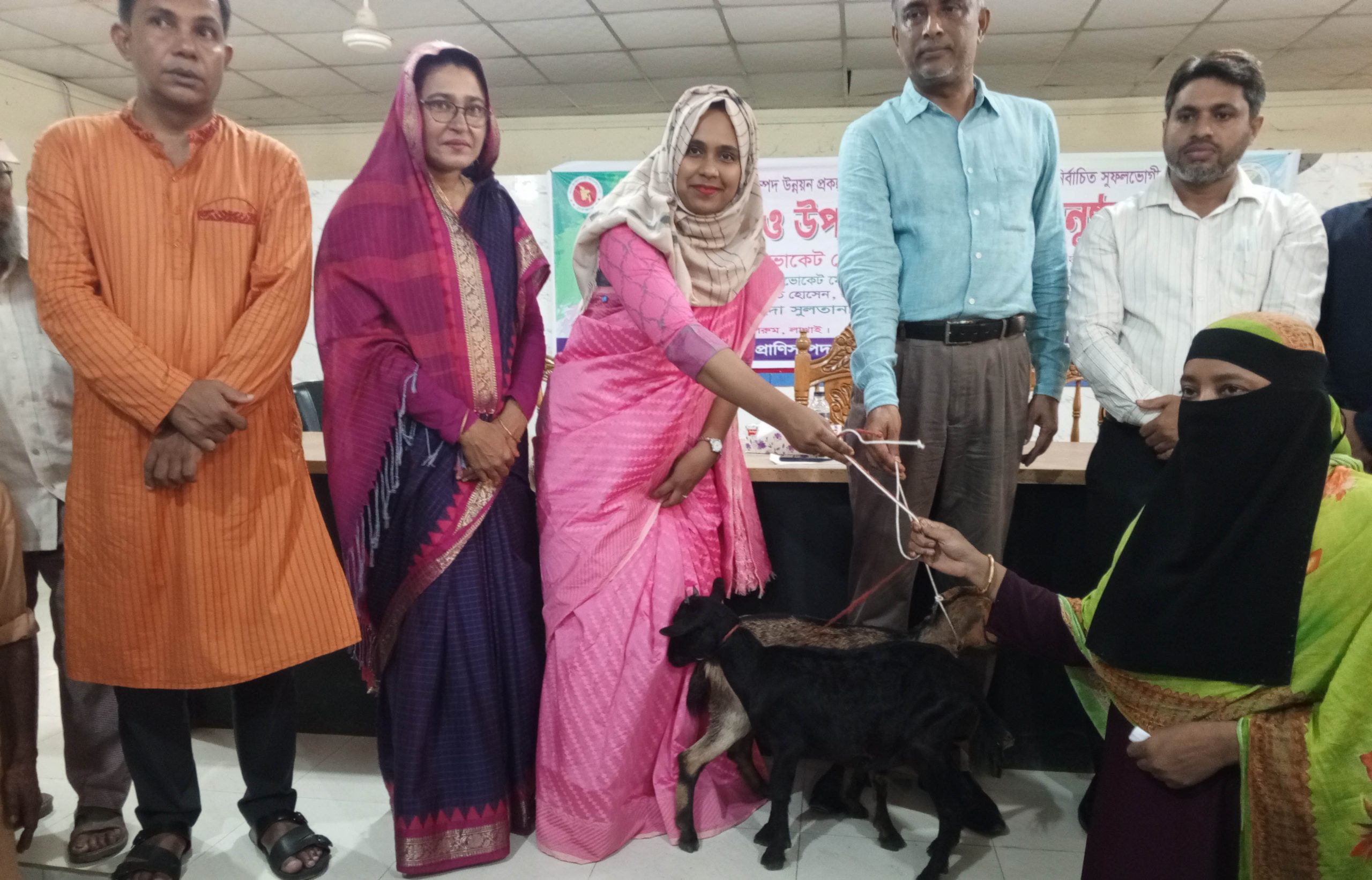 লাখাইয়ে উপকারভোগীদের মাঝে ছাগল ও উপকরণ বিতরণ ও আলোচনা সভা