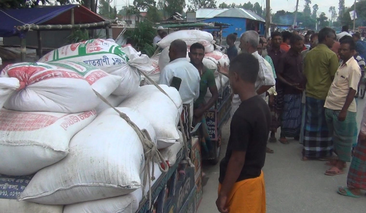 সাঘাটার হলদিয়া ইউনিয়ন পরিষদের জিআরের ১২শ’ কেজি সরকারি চাল জব্দ