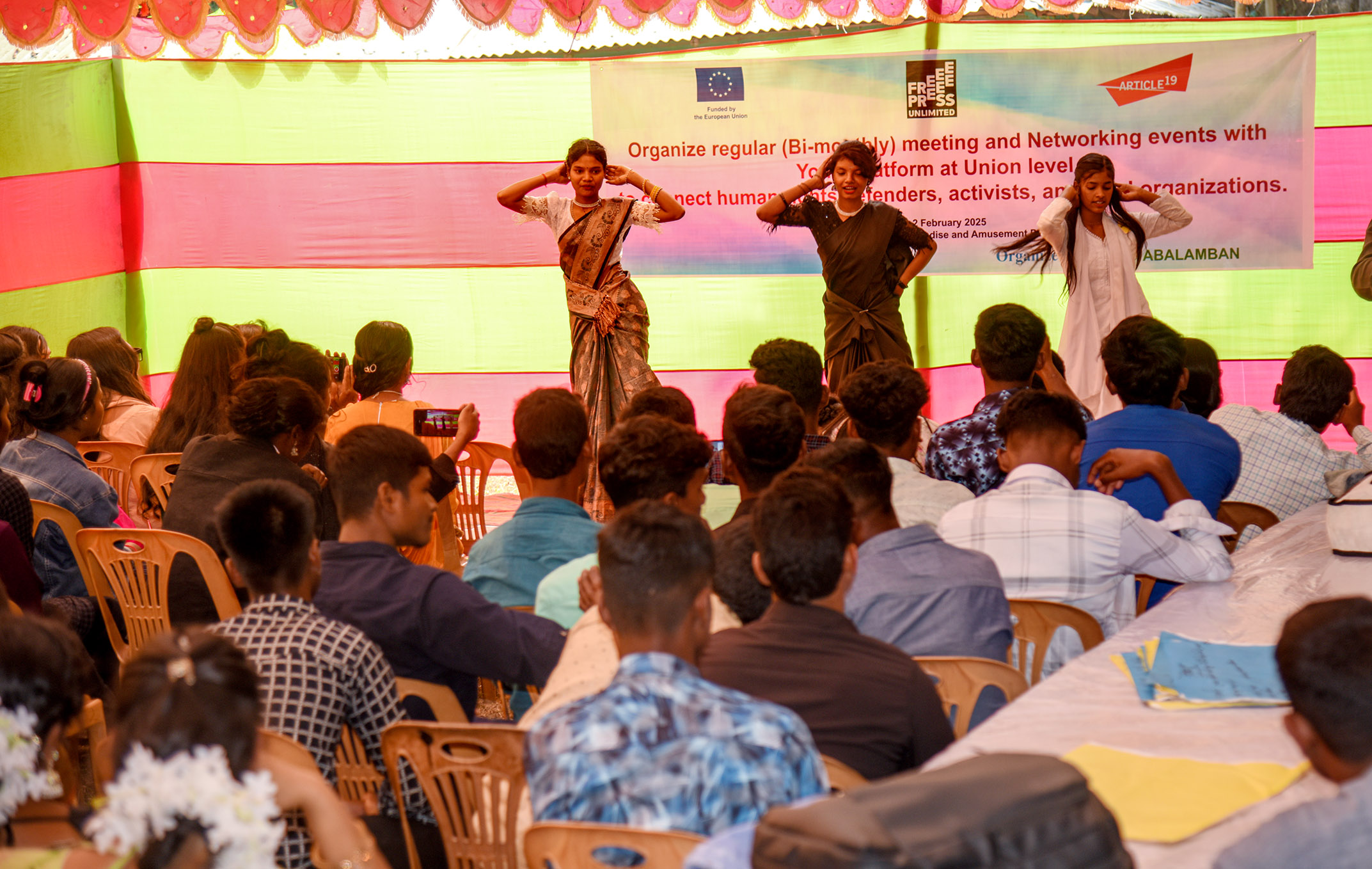 গাইবান্ধায় সাঁওতাল যুব সমাবেশ ও সাংস্কৃতিক পরিবেশনা