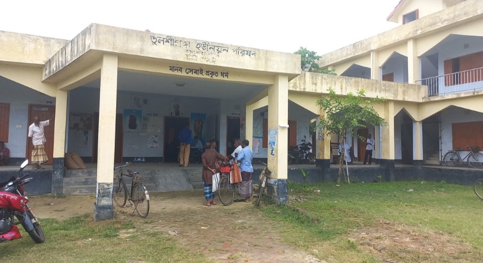 ইউনিয়ন পরিষদে ফিরতে আবেদন করছেন আওয়ামী লীগপন্থি চেয়ারম্যানরা