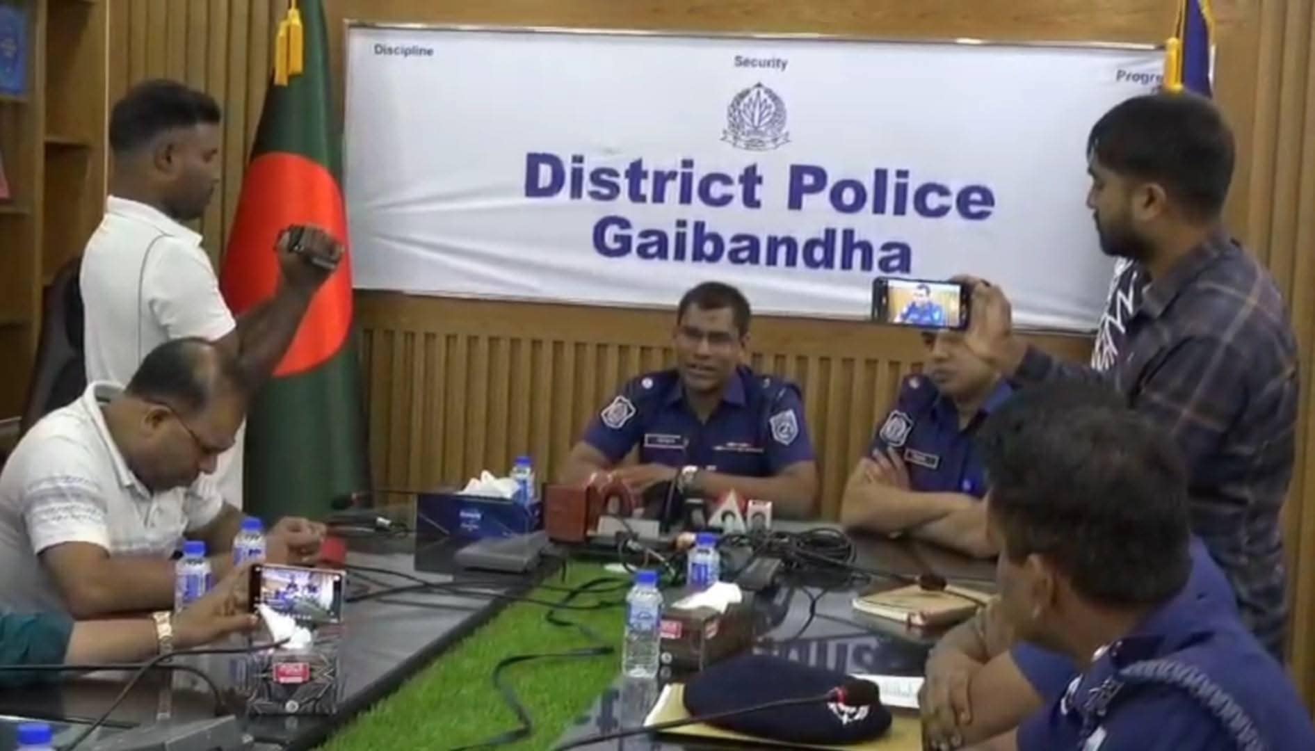 গাইবান্ধায় অটোরিক্সা চালক হত্যা কান্ডের রহস্য উদঘাটন, গ্রেফতার ২