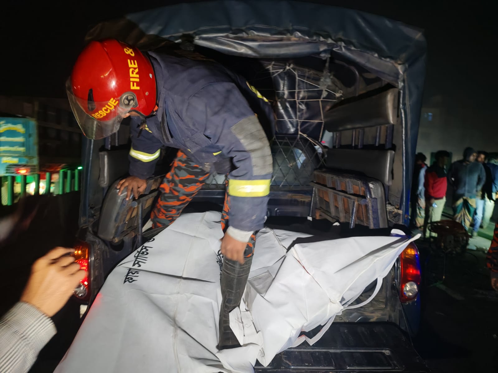 গাইবান্ধায় ট্রাকের ধাক্কায় দুই মোটরসাইকেল আরোহী নিহত