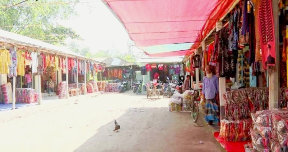 গাইবান্ধায় হোসিয়ারি পল্লীতে ৫০০ কোটি টাকার শীতের কাপড় বেচা-কেনার সম্ভবনা