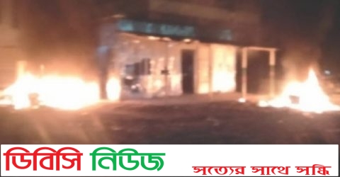 গফরগাঁওয়ে দুই প্রার্থীর সমর্থকদের সংঘর্ষে রণক্ষেত্র, গুলি